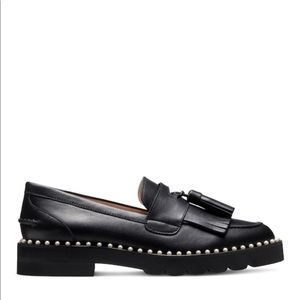 Stuart Weitzman Mila Lift Pearl Loafer. Size 9.